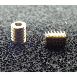 Šnek 3x4/1,5  (hlavový průměr 3mm, délka 4mm, pro osu 1,5mm)